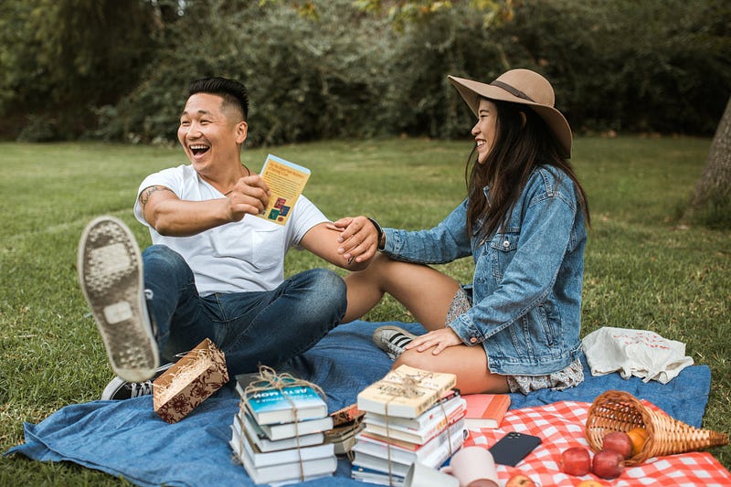 Observing body language shifts during a date